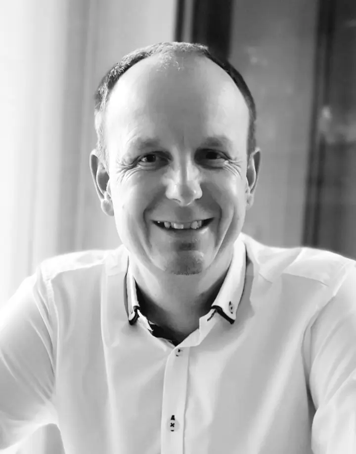  Thomas Bruch