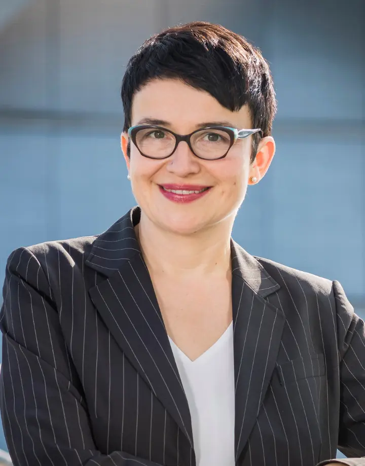 Dr. Ruth Brand-Schock