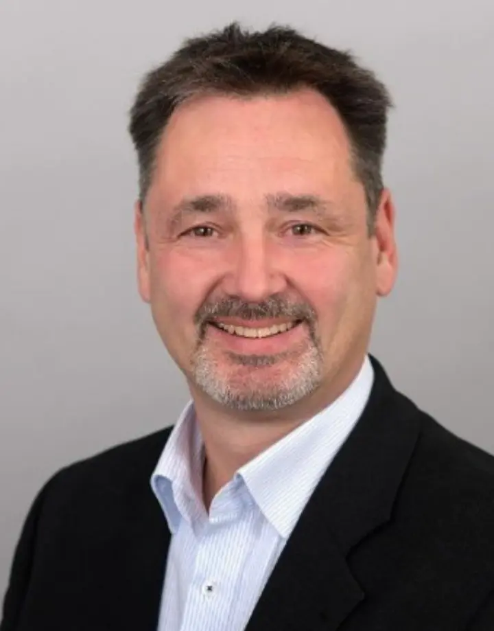  Volker Detering