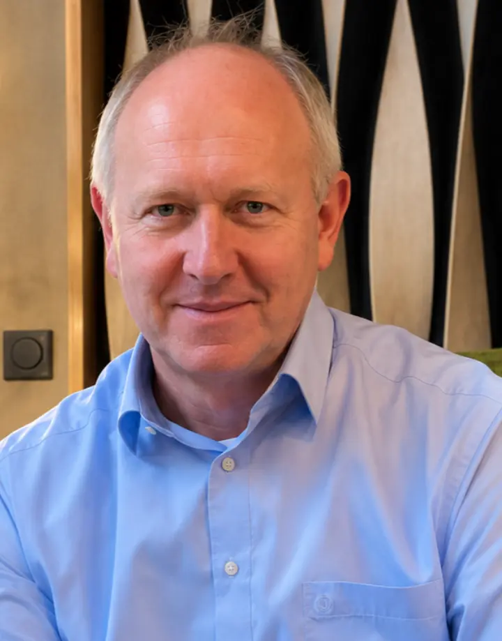 Dr. Andreas Kost